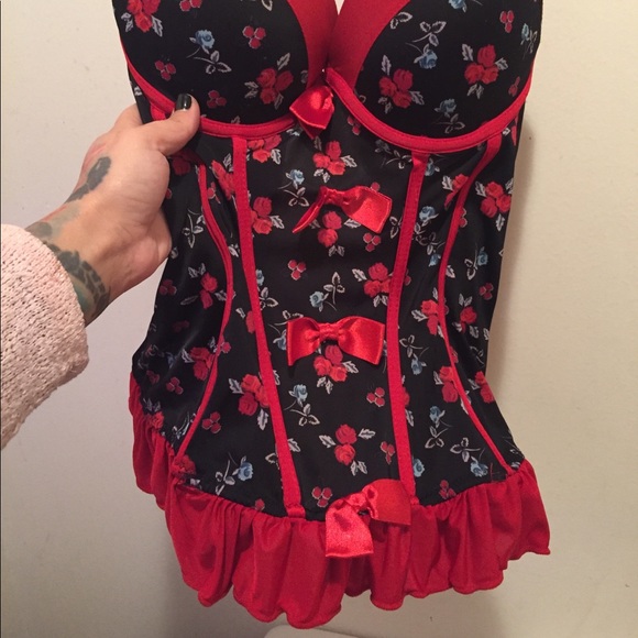 Lovesick corset size large - Picture 2 of 5